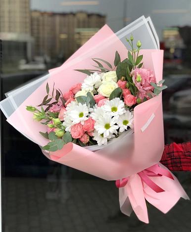 Букет цветов из: Розы, Лизиантусы и Хризантемы в Токарево